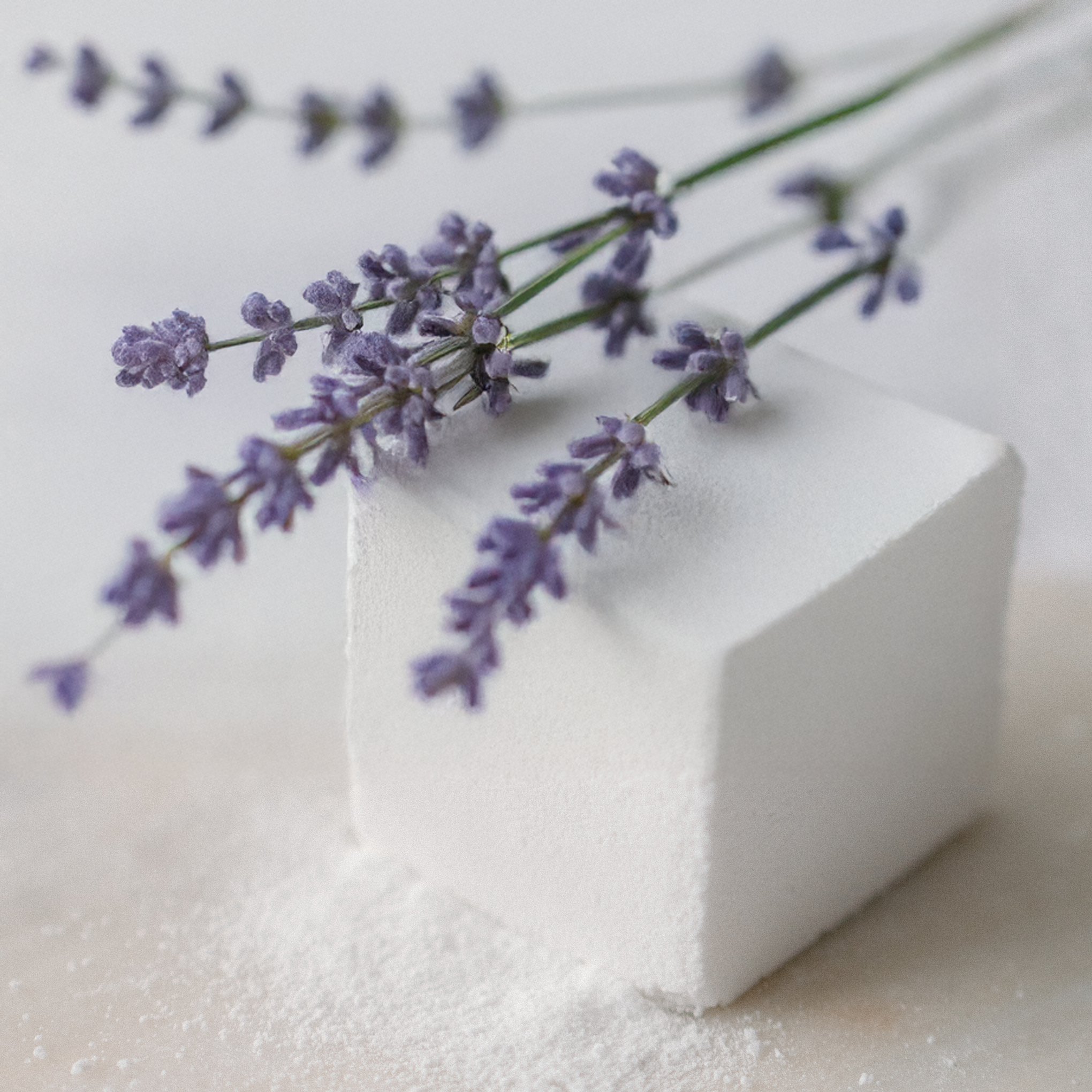 Lavandin Bath Cube Relaxing Aromatherapy Bath Soak Treatment